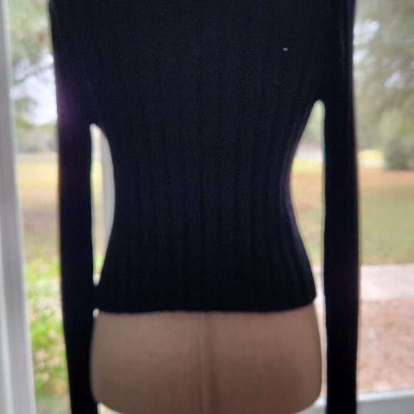 Chanel Black Evening Cardigan Sweater w/paillettes; Wool/Silk Sml (US 4-6; 40) - Picture 4 of 14